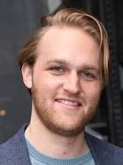 How tall is Wyatt Russell?